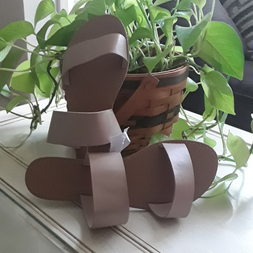 Sandals - Picture 2 of 2